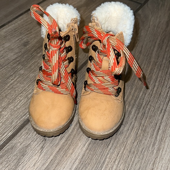 Size 6 Dock Martin look-alike brown boots - Picture 2 of 5